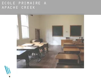 École primaire à  Apache Creek
