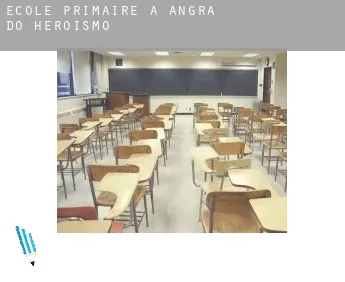 École primaire à  Angra do Heroismo