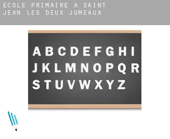 École primaire à  Saint-Jean-les-Deux-Jumeaux